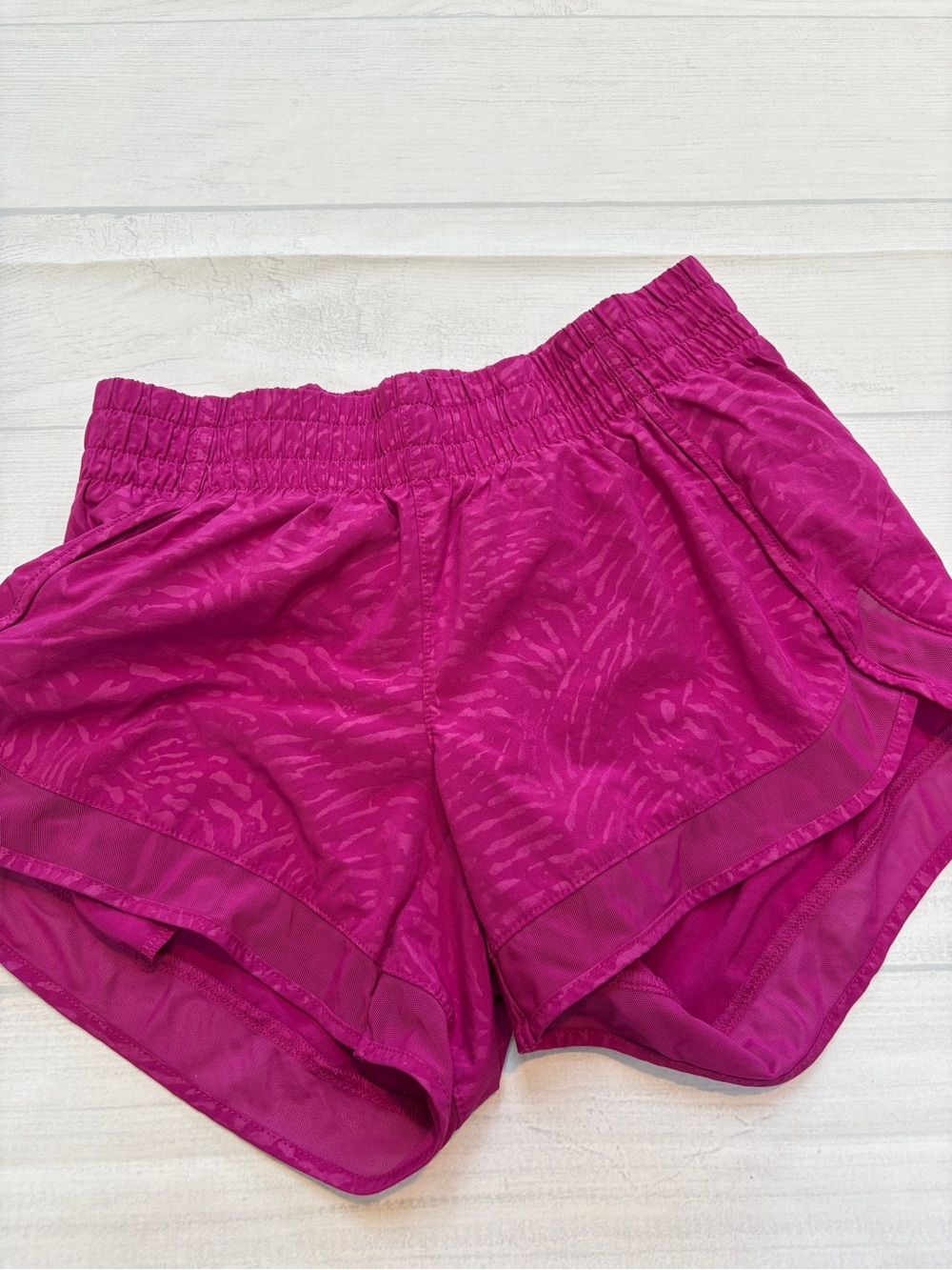 Athleta Women's Magenta Patterned Athletic Shorts - Elastic Waist